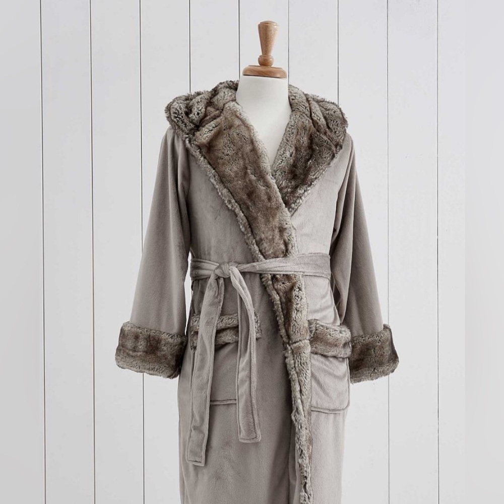 Pottery Barn Faux Fur Ombré Robe